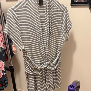 Ann Taylor Gray & White Striped Women’s top
